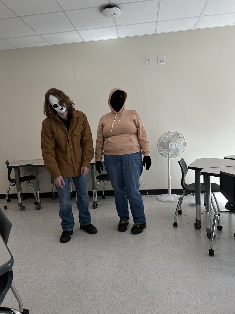 MrGorrSamson's tweet photo. @FlamingButtWind my director got me into Marble hornets before our play so for Halloween I went as Masky 💪💪💪Hope ya like it #MarbleHornets https://t.co/EtuiyseRxW