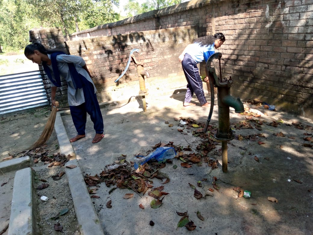 NSSSAMWB's tweet photo. Date: 30.10.2023

Educational Institution Cleaning Under #CleanIndia3

NSS Volunteers of Shree Agrasen Mahavidyalaya,Dalkhola, U/ Dinajpur, WB are cleaning educational institution in their own area.
@_NSSIndia @rdnss_kolkata @pankajsinghips @ianuragthakur #CleanIndia3 @PIB_India https://t.co/iaWYUs17PW