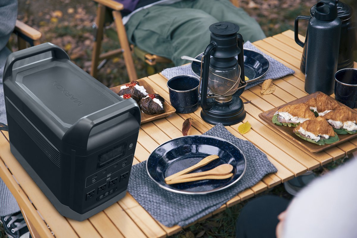 MarxonJapan's tweet photo. 🌳🔋 MARXON G1500でエネルギッシュなアウトドアピクニックを楽しもう！持ち運び便利なポータブルエネルギーストレージで、どんな場所でもエネルギー確保できます！🌞🧺💼

#MARXONG1500 #ポータブルエネルギーストレージ #アウトドアピクニック #持ち運び便利 #クリーンエネルギー https://t.co/sf4BqV8vV3