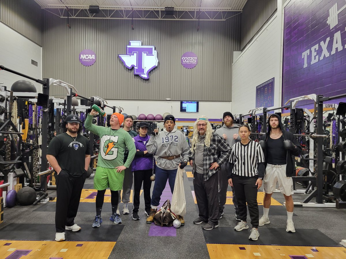 smsharpe22's tweet photo. Tuesday 🎃 Activites in &amp; around  Tarleton Athletic Performance! #TexanIron 💪🏾 https://t.co/S8JhlGgx8P