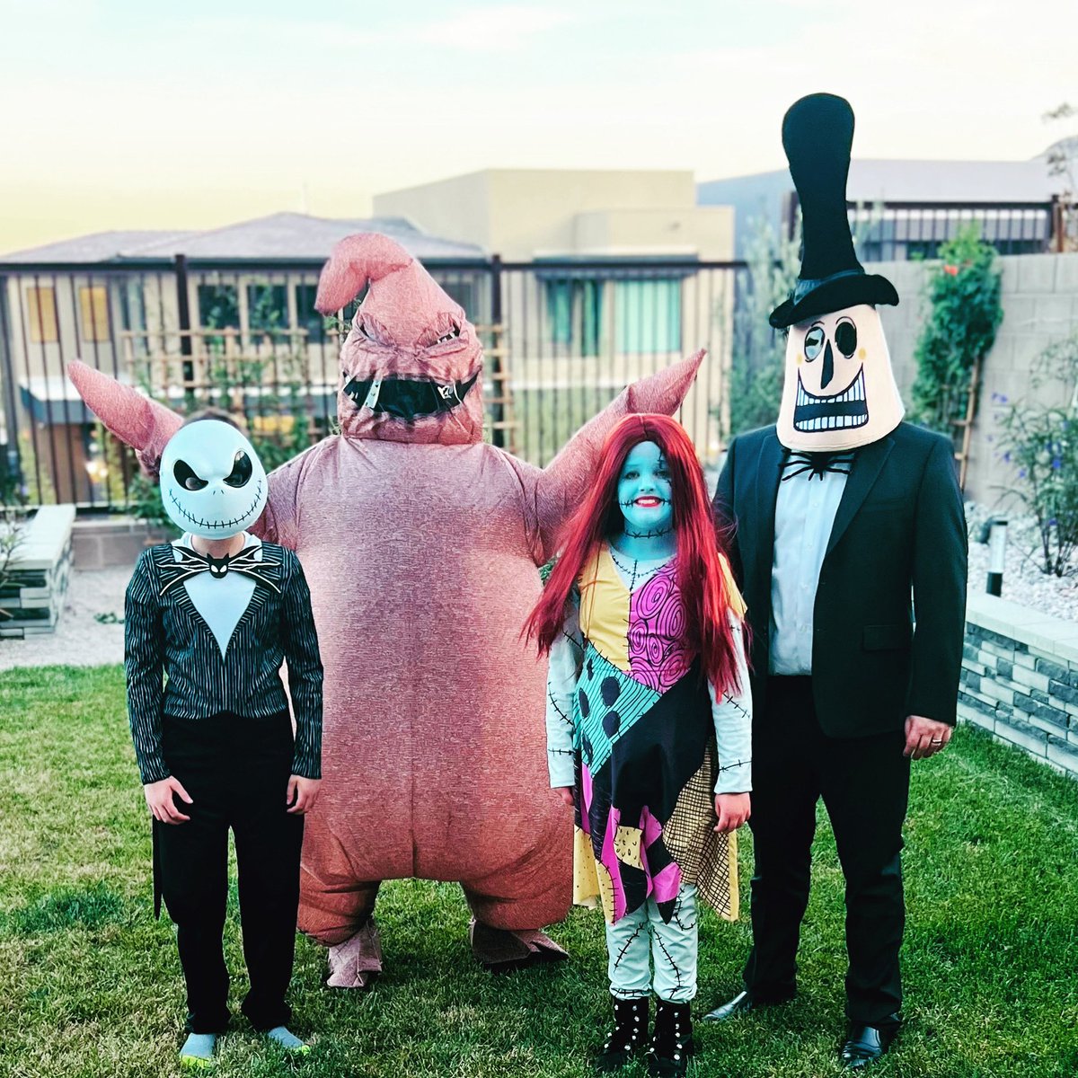 Lori Delaney Johnson on X: So glad my kids haven't outgrown the family  costume theme… and that they recognize #TheNightmareBeforeChristmas for the  work of art that it is! And yes… I'm Oogie