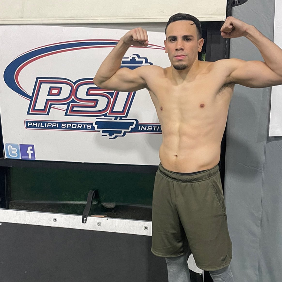 Luis_Feliciano's tweet photo. The journey hasn't been easy but I'll never stop working hard and continue to pursue my dreams. El camino no ha sido fácil pero jamás pararé de trabajar duro y continuaré de perseguir mis sueños. https://t.co/V35ntPsFqg