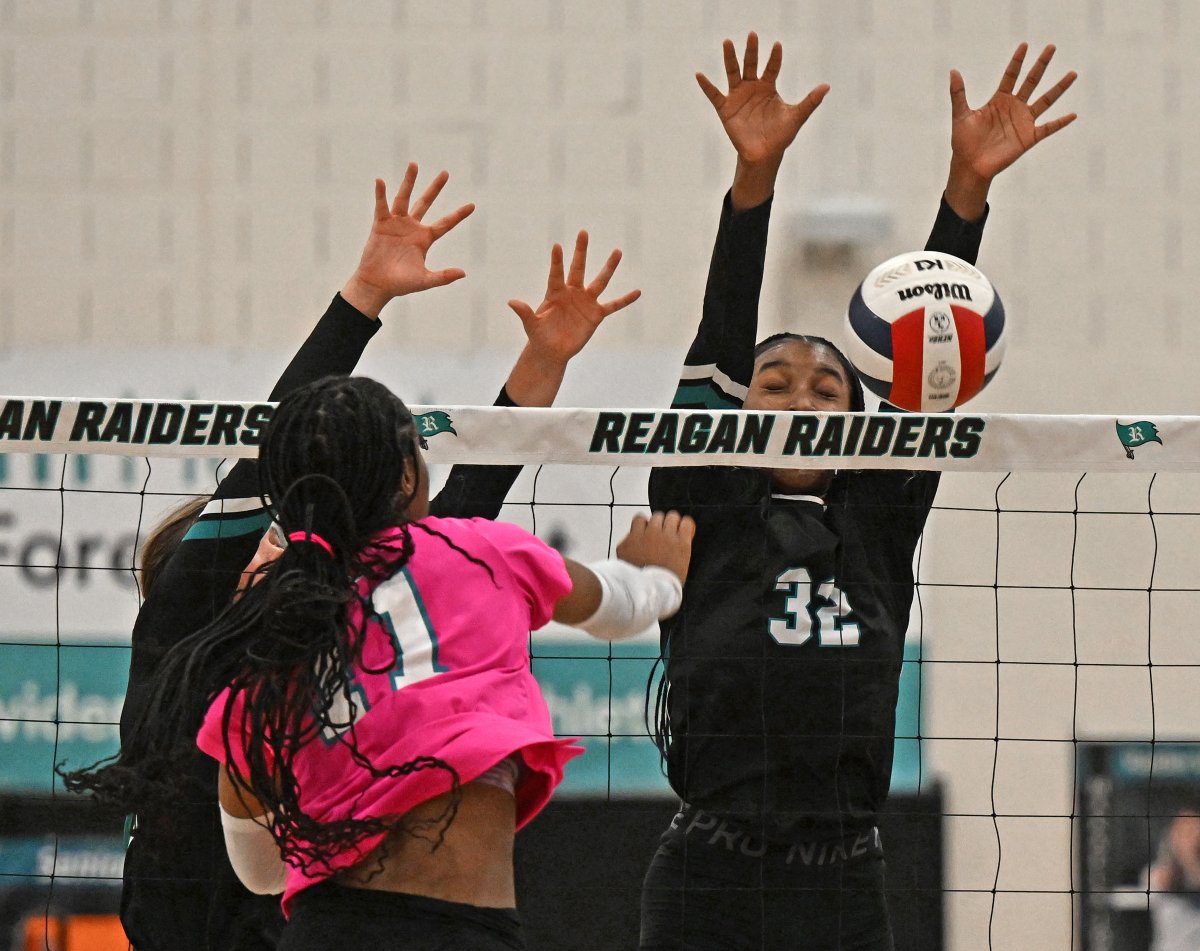 Photo gallery: Reagan volleyball falls, 3-1, to Cox Mill in @NCHSAA 4A semifinals. tinyurl.com/3aukm4b3 via @JournalNow