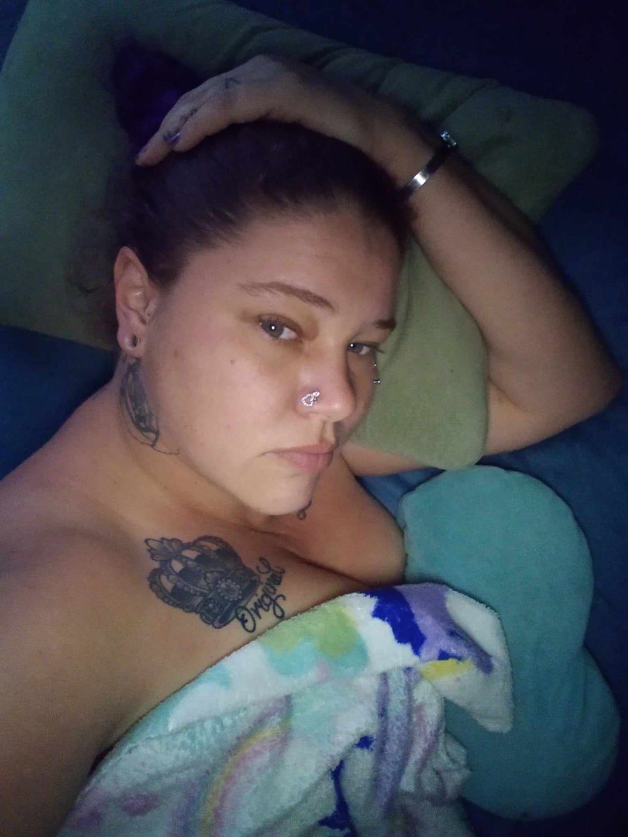 lokolobo22's tweet photo. just laying here waiting on a beautiful woman to come sit on my face while daddy drills us both!!!! wet up both beds and just keep going!!! everything you need, we have just bring yourself and know, you wont be walking straight when you leave!!!  803 ladies!!! WHERE U AT? https://t.co/aDX1imREPA