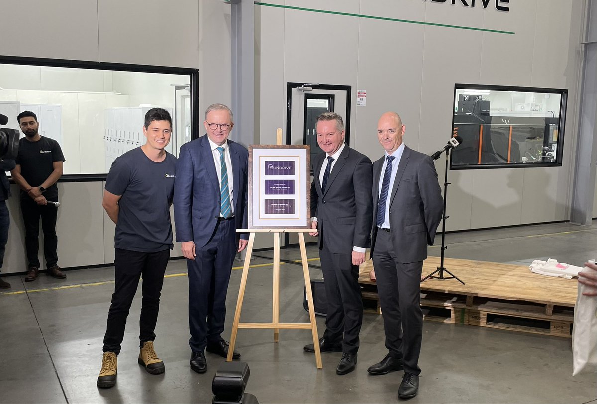 Fantastic to be joined by Prime Minister @AlboMP and Minister @Bowenchris as ARENA CEO @darrenhmiller announces $11 million for homegrown solar innovators @sundrivesolar to scale up their cutting edge solar technology. Congratulations to @vince_allen_ and all the Sundrive team.