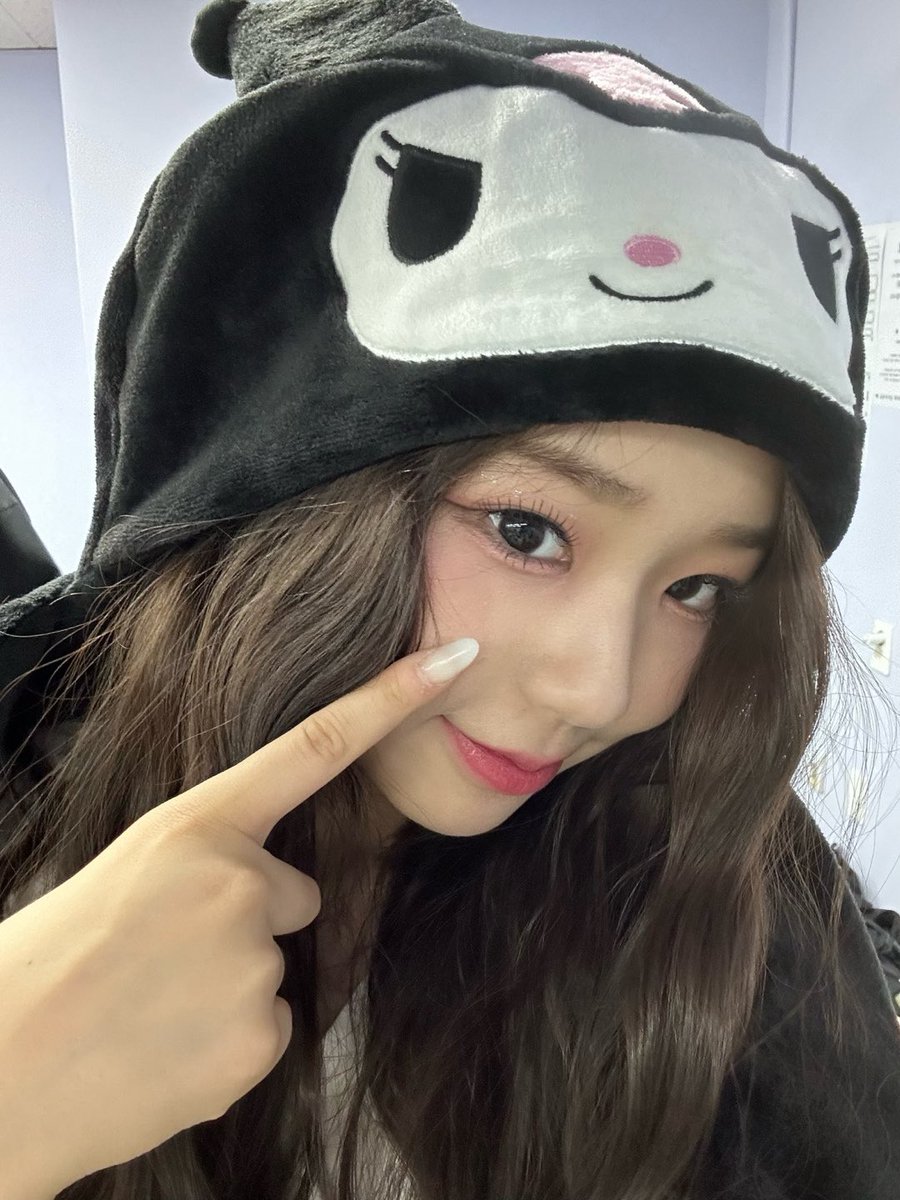 triplescosmos's tweet photo. [💌]
추운 거 좋아🖤

#tripleS #트리플에스
#ChaeYeon #채연 https://t.co/O7o6dd6o9G