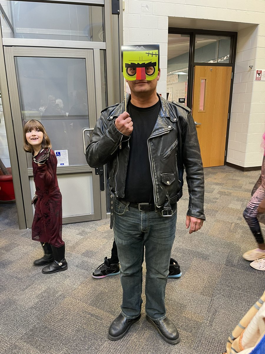 Edison School tweet media