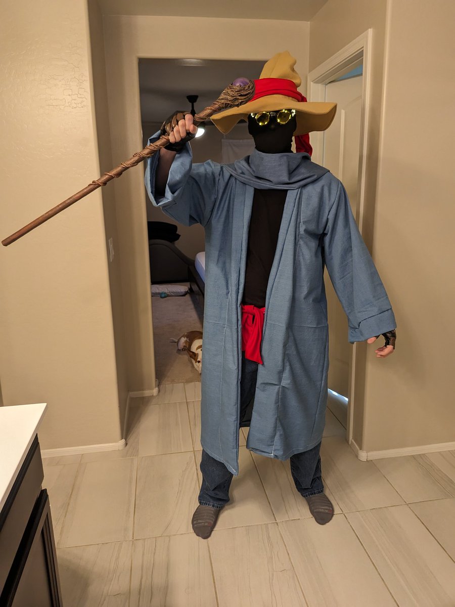 Costuming hard here. Special thanks to my wife for the awesome tailoring.