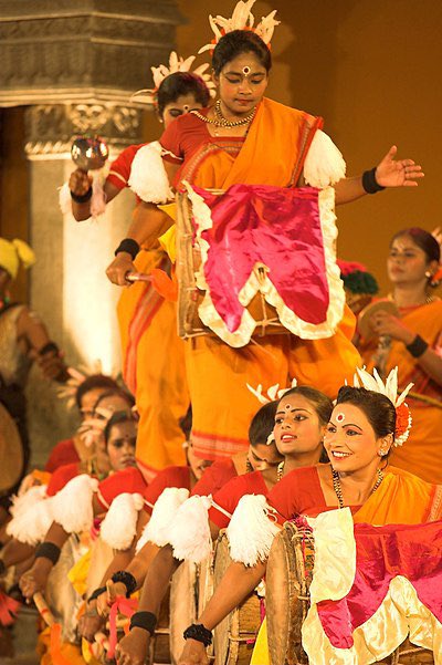SooperCommando_'s tweet photo. Celebrating Karnataka's distinct heritage and diverse cultural traditions. 

#Toit, #Traffic and #Tech 

#Karnataka #Rajyotsava https://t.co/dOwom5kpEz