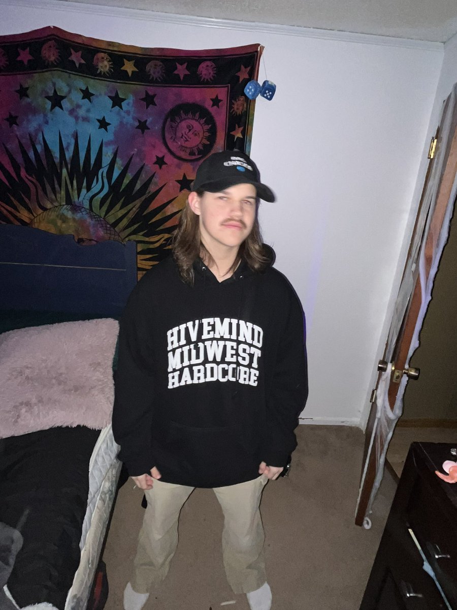 macksiscool's tweet image. dressed up as @RileyJohnSavage for halloween @hivemindassoc