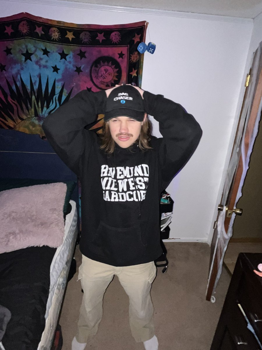 macksiscool's tweet image. dressed up as @RileyJohnSavage for halloween @hivemindassoc