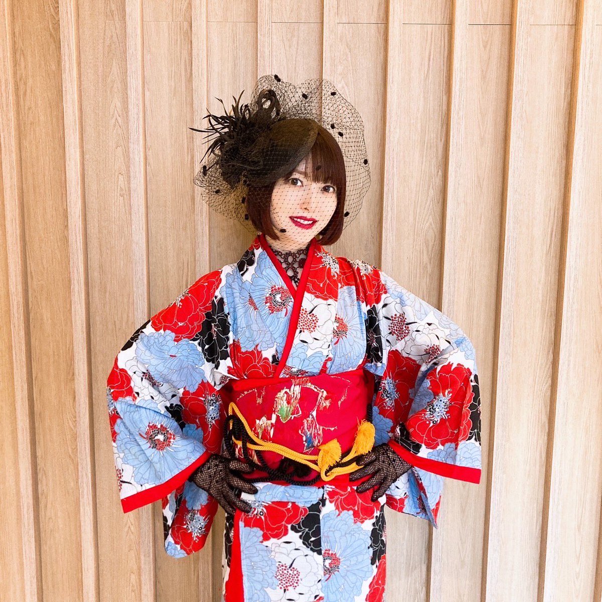 インタリオ 本日発売です☺️🌸 アニメ『ダークギャザリング』の世界に