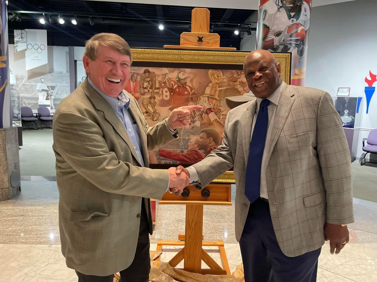 AlabamaAClub's tweet photo. Excited to welcome Sylvester Croom home as the Honorary Captain vs. LSU. #RollTide #AlabamaAlways https://t.co/iiM7DCbsr8