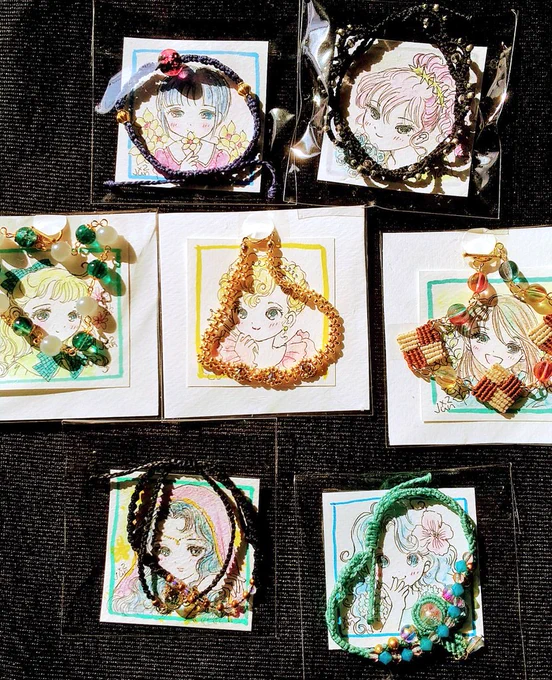 #デザフェス58 物販販売のコラボ商品～🎵ミニ原画付きアクセサリー✨ひとつしかない限定品なので…ぜひ見にきてね🥰