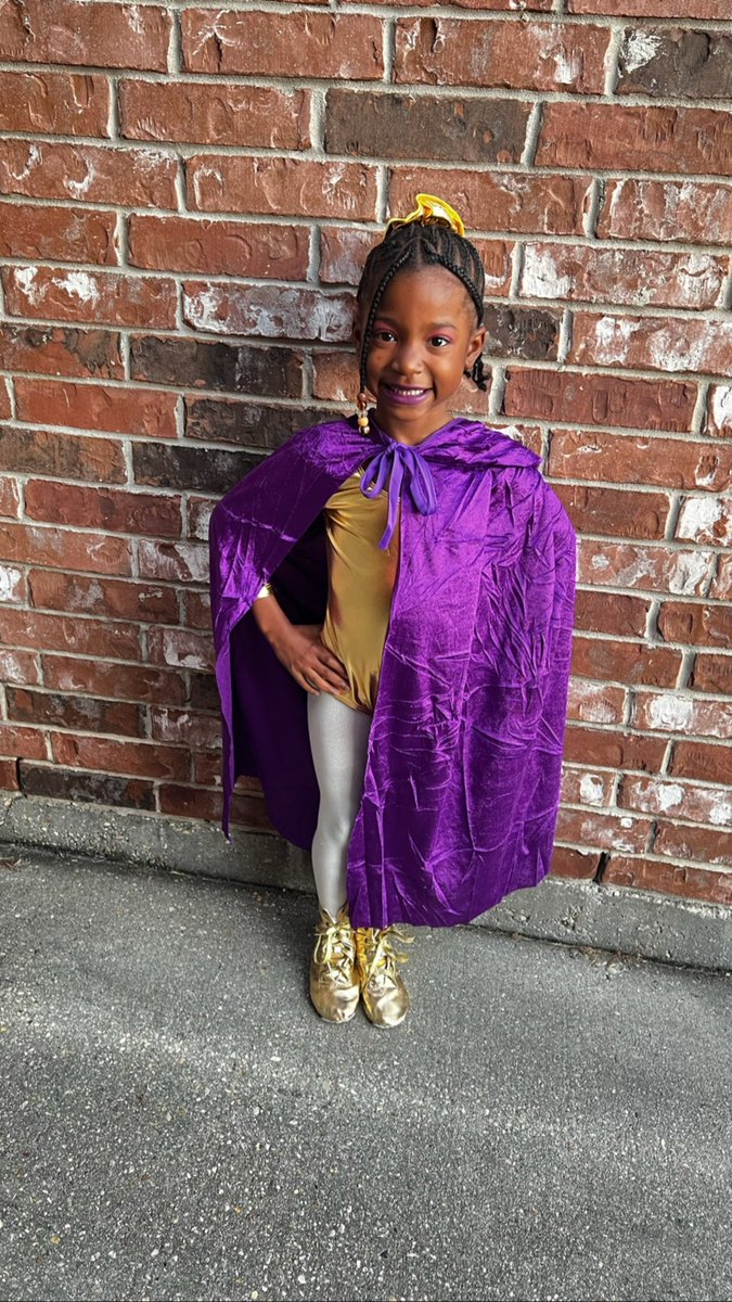 S.O.D Mini GG! 
My baby love herself some GG’s and I surprised her with this costume for Halloween 💜💛