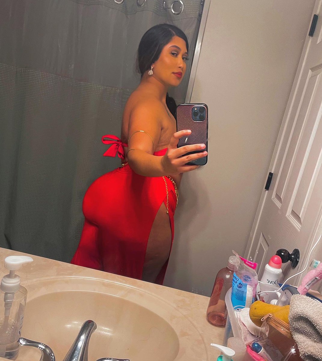 ricespicebae's tweet photo. “jafaaaaaarrr, i’ve never noticed how incredibly handsome you are” 🫣👹❤️‍🔥 #princessjasmine #halloween2023 #returnofjafar #aladdin https://t.co/gGh8bIYCXD