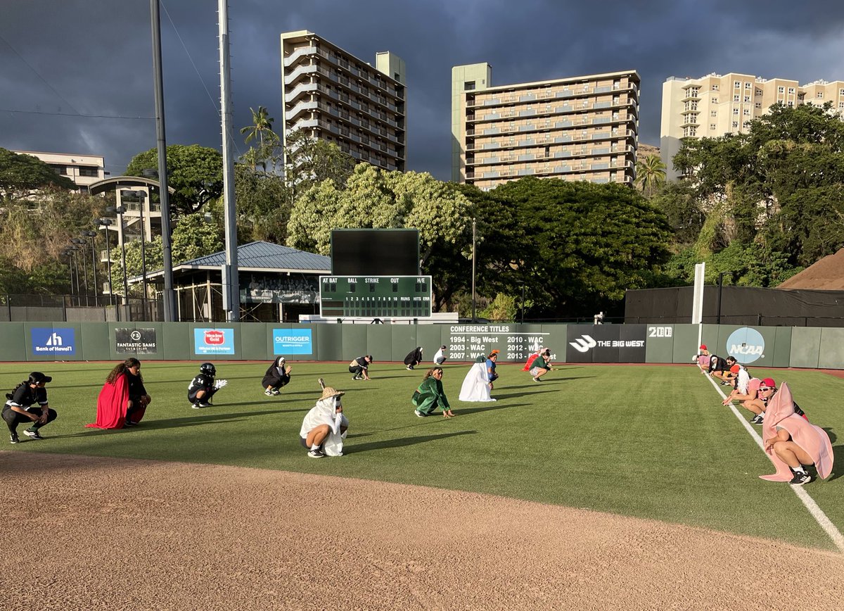 UHawaiiSoftball tweet picture