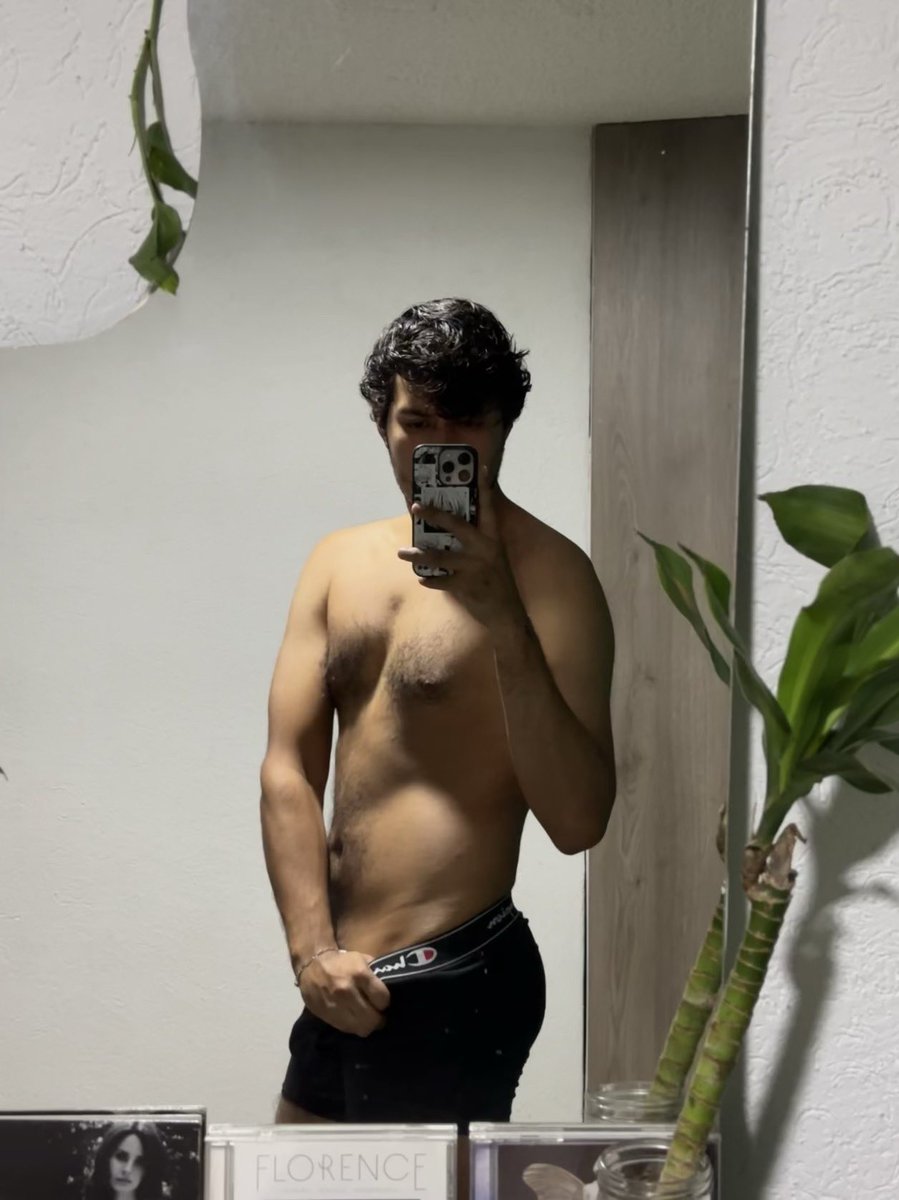 isaías pero hot tweet media