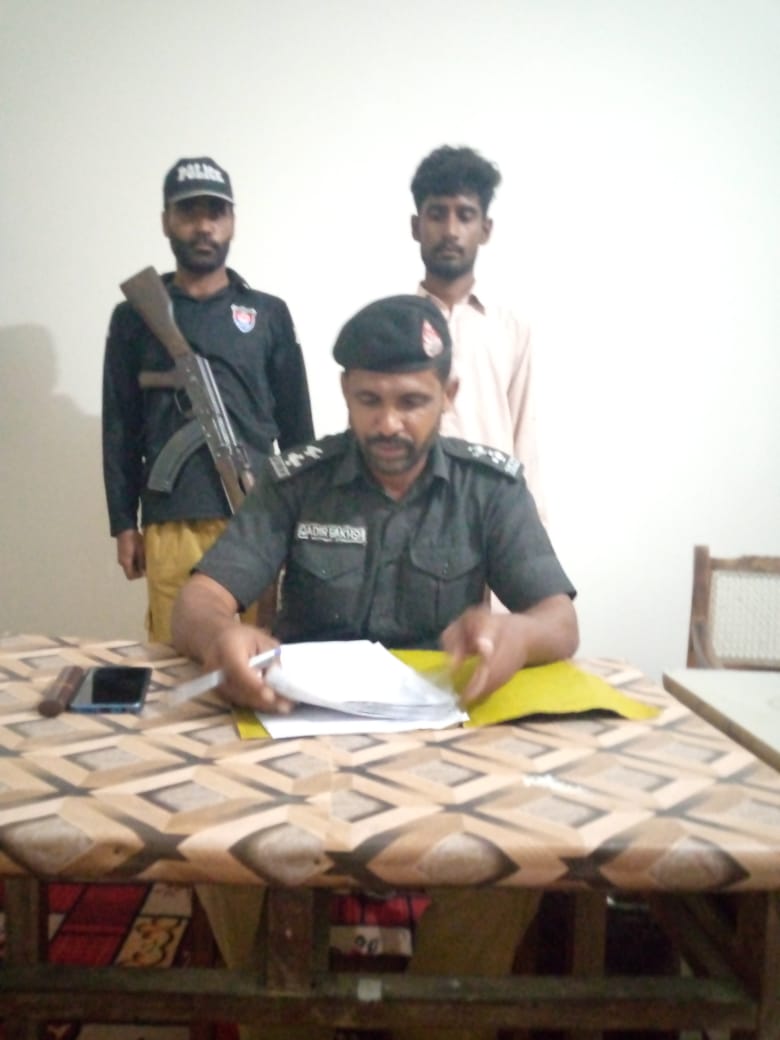 SSPLASBELA's tweet photo. ★ پریس رلیز 31 اکتوبر، 2023

 DISTRICT POLICE LASBELA

 ★ ایس ایس پی لسبیلہ کیپٹن (ر) نوید عالم کی خصوصی ہدایت پر SHO یارمحمد کمانڈو  کی کارروائی ملزم گرفتار اور مغویہ بازیاب ۔ https://t.co/eMDmbLFwUo