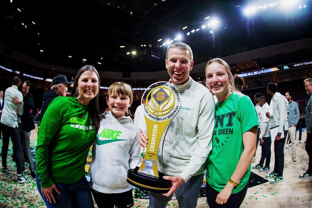 Ross Hodge traveled a long road to become North Texas' head coach. He was a DII point guard and started at the bottom of the coaching ranks. We take readers through his journey in this week's UNT newsletter that drops via email at noon. Sign up: dentonrc.com/users/admin/ma…