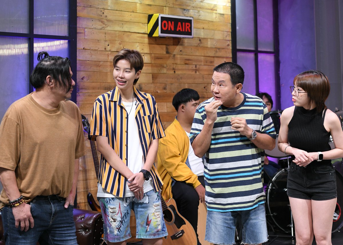 Ting_ThinkThing's tweet photo. ป๊ายปาย โอริโอ้ บุกเดี่ยวร่วมแจมความฮา พร้อมพกความกวนมาป่วนแก๊งตลกรุ่นพี่แบบจัดเต็ม ใน “บริษัทฮาไม่จำกัด จัดเต็ม” วันเสาร์ที่ 4 พ.ย.นี้ 13.00 น. ทางไทยรัฐทีวี กดหมายเลข 32

#ป๊ายปายโอริโอ้ #บริษัทฮาไม่จำกัด https://t.co/CbmbiB77Nv