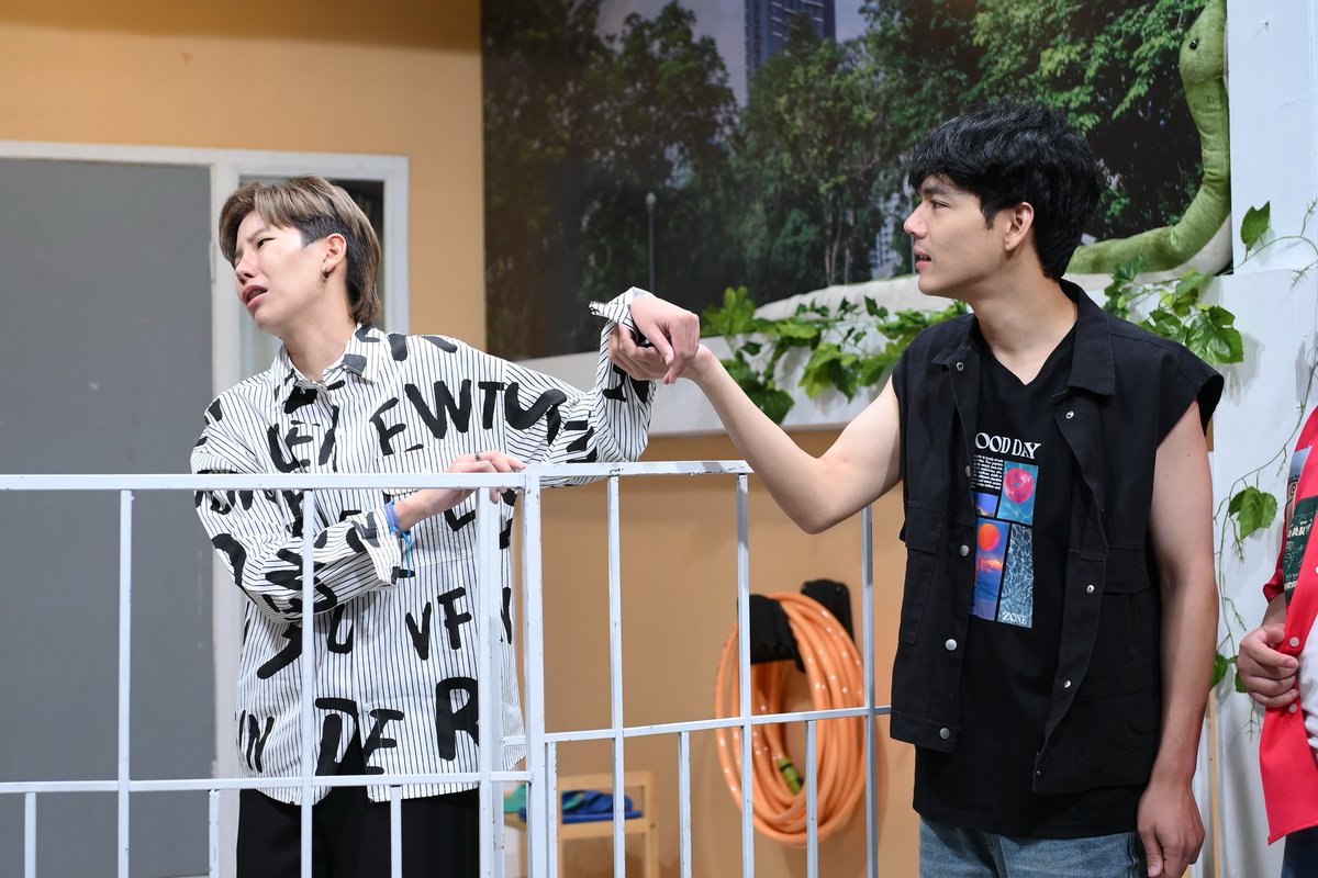 Ting_ThinkThing's tweet photo. ป๊ายปาย โอริโอ้ บุกเดี่ยวร่วมแจมความฮา พร้อมพกความกวนมาป่วนแก๊งตลกรุ่นพี่แบบจัดเต็ม ใน “บริษัทฮาไม่จำกัด จัดเต็ม” วันเสาร์ที่ 4 พ.ย.นี้ 13.00 น. ทางไทยรัฐทีวี กดหมายเลข 32

#ป๊ายปายโอริโอ้ #บริษัทฮาไม่จำกัด https://t.co/CbmbiB77Nv
