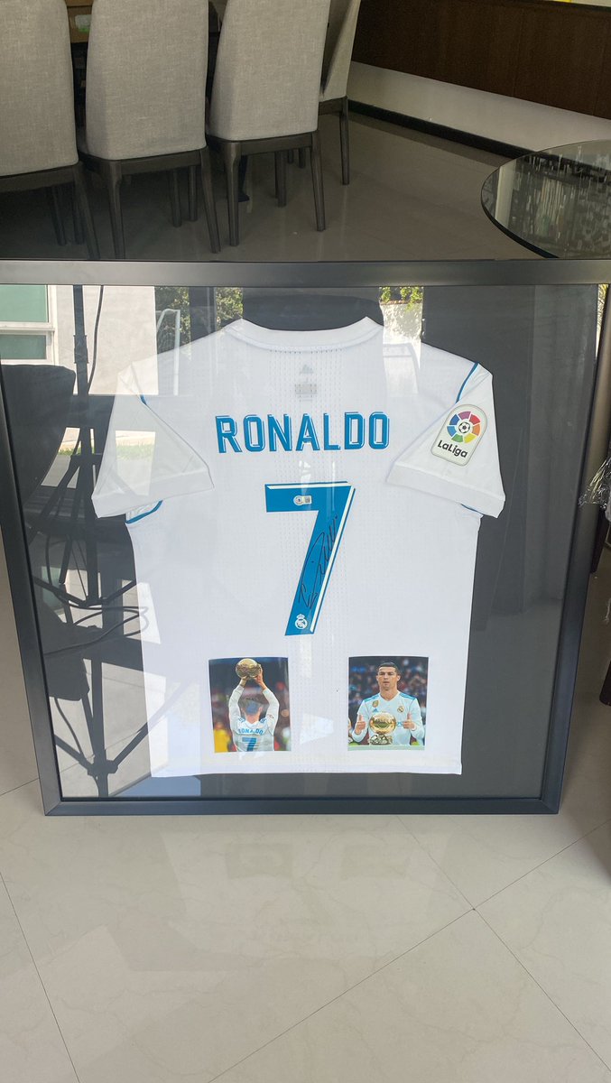 rayadosworld's tweet photo. Memorabilia certificada al mejor precio! Para tu ahijado, hijo, suegro etc El mejor regalo! 

📍mty

NFL-MLB-FUTBOL-F1-BOX-UFC-MUSICA https://t.co/lqgrUStler