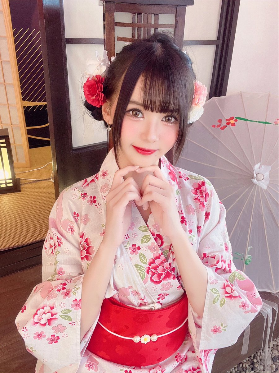 icezu_angevil's tweet photo. 会いたくてたまらない 💖🌸

คืนนี้หมดเขตสั่งปก photo set พร้อมลายเซ็นต์แล้วนะคะ หน้างานมีขายแค่แบบไม่มีลายเซ็นต์เด้อ อย่าลืมกดนะๆ 🌙✨ https://t.co/q3OHgG0ian