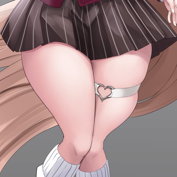 太もも太い子って正座しただけでちゃぶ台返しそうだよねと最近思う 