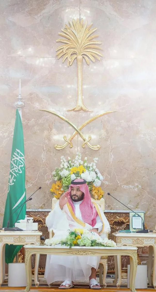 برؤية الملهم .. احلامنا واقع 
و الانجازات لا تتوقف في بلدي 
.
هذا الفوز حسمه سمو سيدي ولي العهد و بنفس الوقت يؤكد ثقة العالم في قوة و مكانة السعودية .
.
#كأس_العالم_في_السعودية2034
#المستحيل_ليس_سعودي