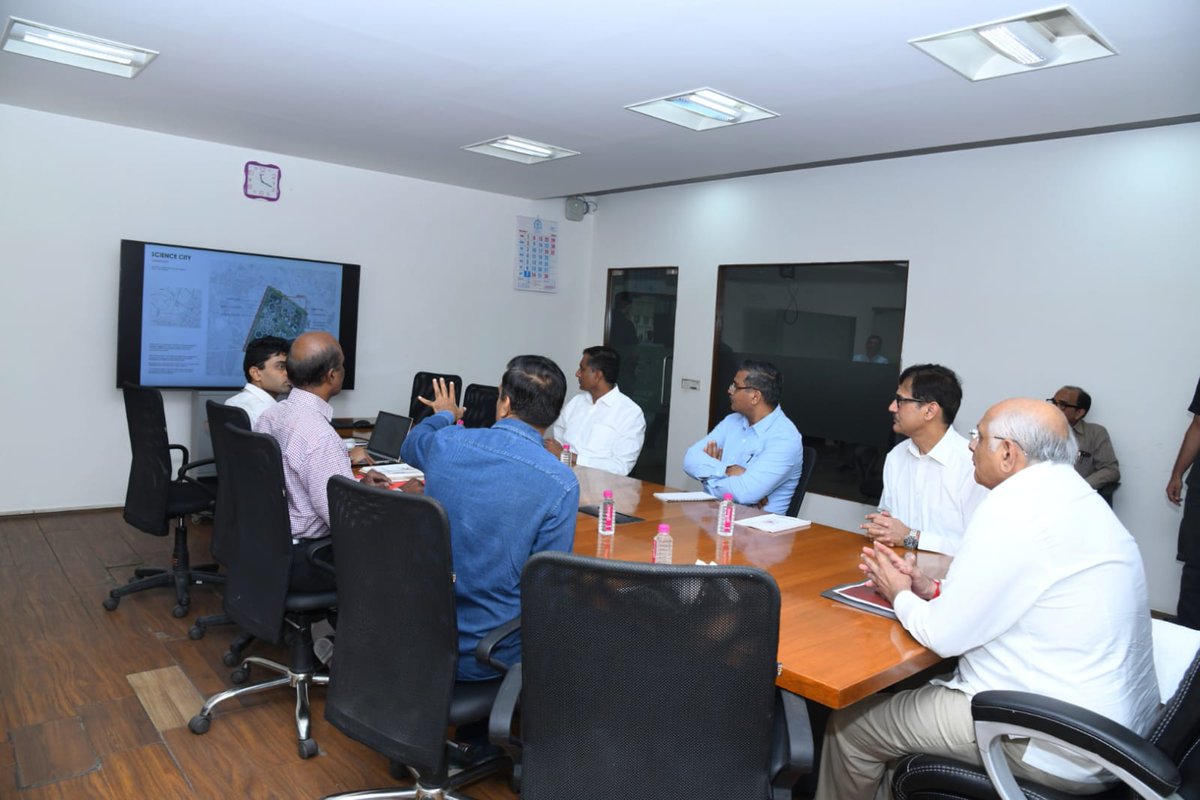 CMO Gujarat tweet media