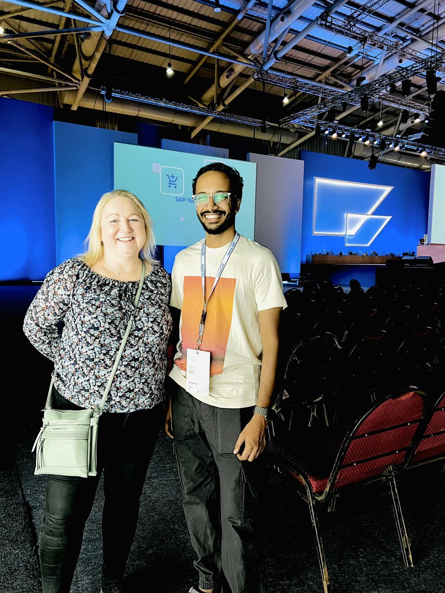 After many virtual meetings final meat <a href="/ccmehil/">Craig Cmehil</a> &amp; <a href="/KateKenneally/">Katherine Kenneally</a> at <a href="/SAPTechEd/">SAP TechEd</a> 

#SAPChampion #sapcommunity <a href="/SAPCommunity/">SAP Community</a> @sveabecker3112