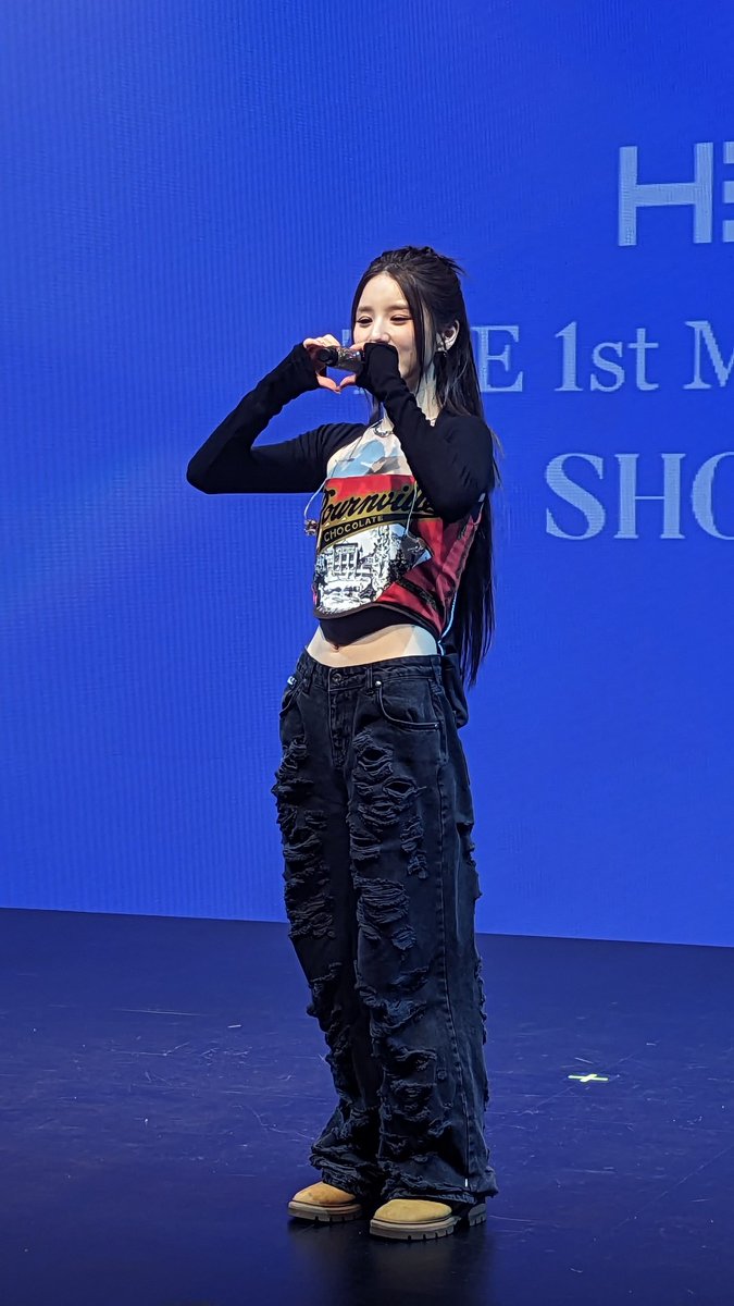 HubertAnneLaur1's tweet photo. It was an incredible moment 😍
#ARTMS #OURII
#HeeJin #희진
#K #Algorithm
#proofshoot #withobjekt https://t.co/ZyKoZ183Vl