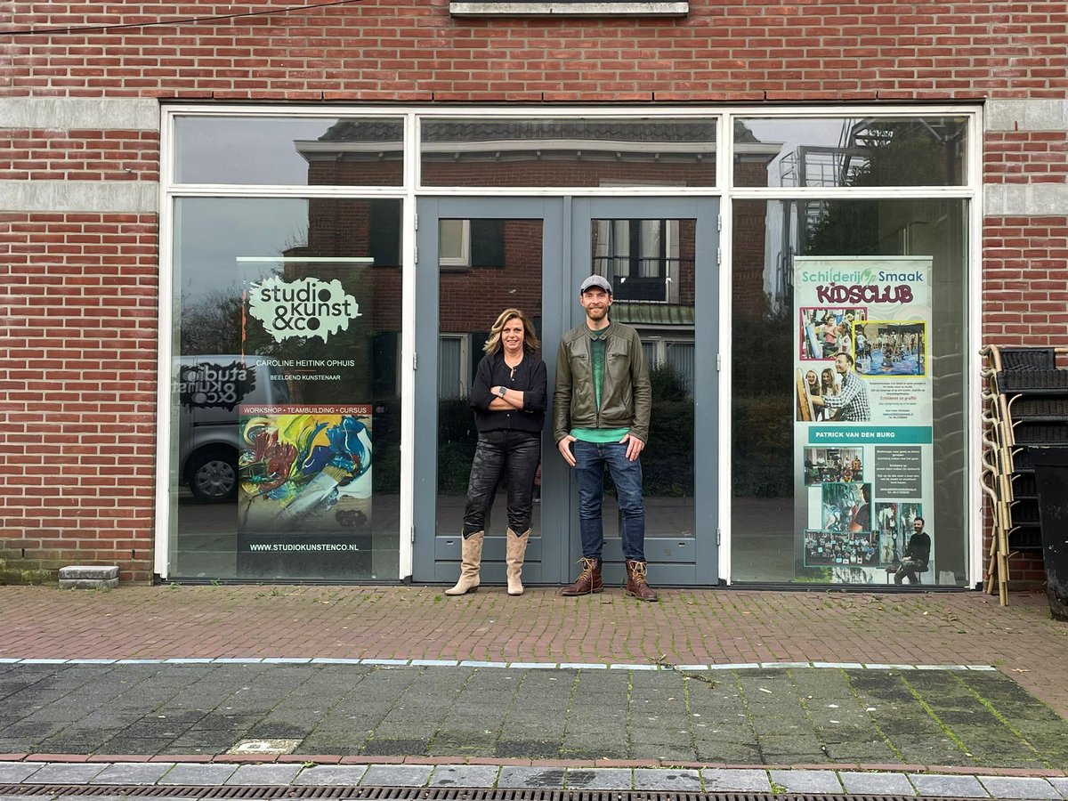 Nieuw: Pop-up stores in Goor!  In november kun je op vier zaterdagen shoppen in twee panden die leegstonden, maar waar je nu tijdelijke winkels vindt. 

Een initiatief van HofMarketing i.s.m. <a href="/gemhofvantwente/">Gemeente Hof van Twente</a>. 

Lees meer > hofmarketing.nl/nieuws1/popup-… 

#wijzijnhofvantwente