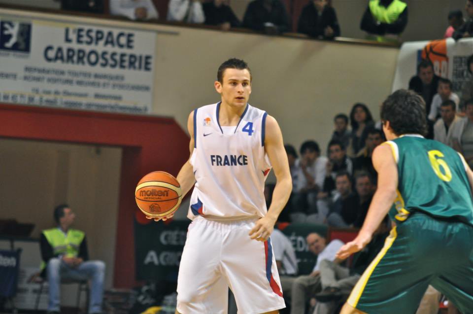 Be_BasketFr's tweet photo. 🕊 En ce 1er novembre, on n’oublie pas Jonathan Bourhis, parti beaucoup trop tôt, il y a 14 ans déjà…

📷@olivierfusy https://t.co/isUORpbTNV