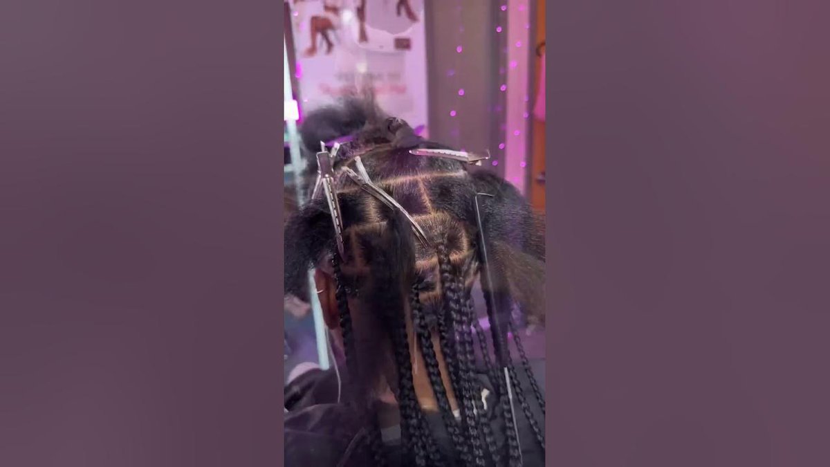 shinemycrown's tweet image. How Things Are Done #knotlessbraid #shorts youtube.com/watch?v=VgrXgh…