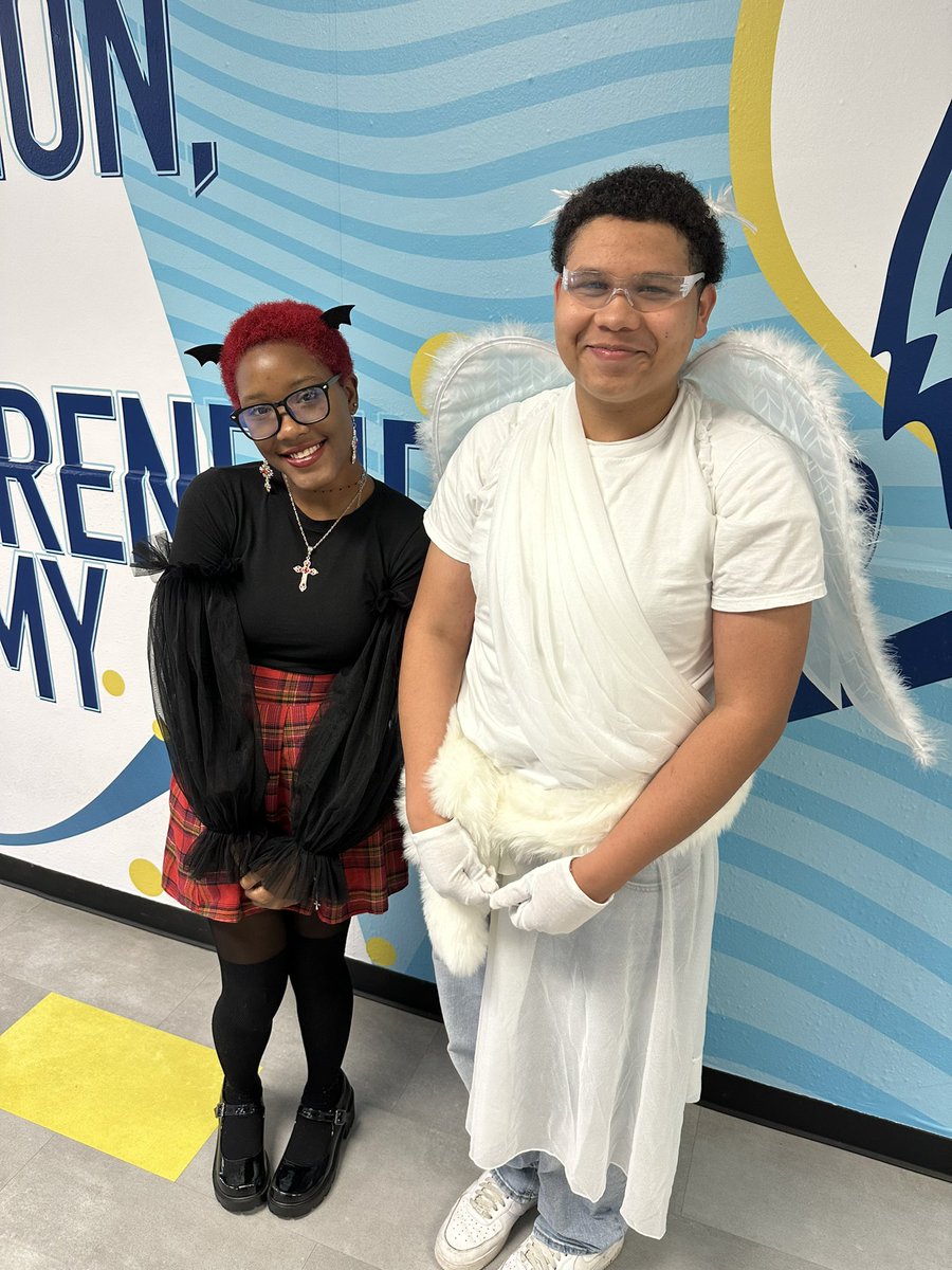 IDEA_at_Fannin's tweet photo. Just a couple of the “characters” hanging out @IDEA_at_Fannin on Halloween #PLPack https://t.co/W3iYszMcsp