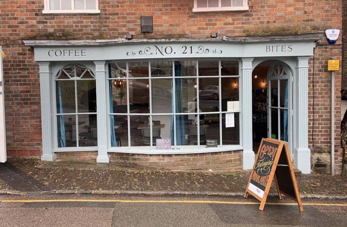 🌟SUCCESS in WESTERHAM!🌟
Well done to Jacqui at No 21 The Green in Westerham who today obtained her premises licence with The Licensing Guys. 
Need a Licence? Call 01432700024 #Licensing