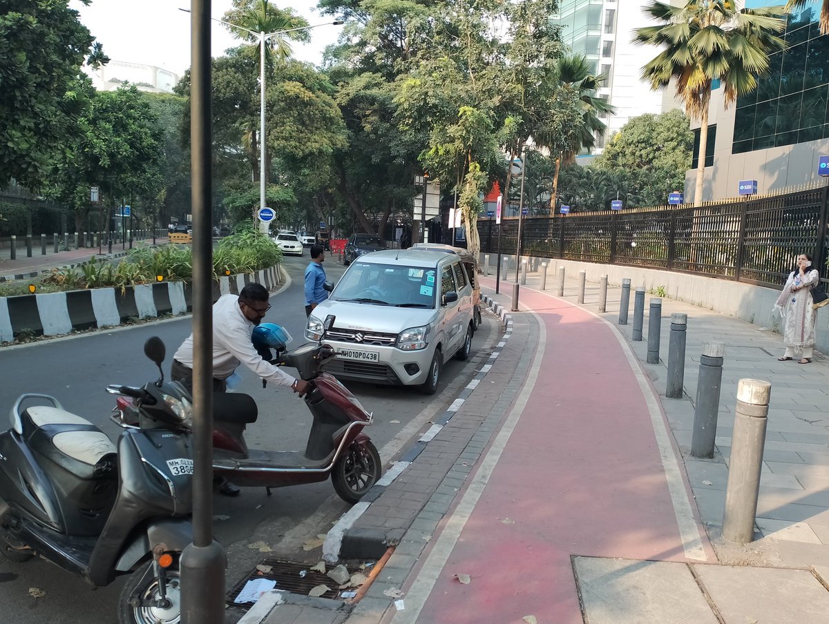 sgaush's tweet photo. there  is no bike parking for Account Holder of @TheOfficialSBI  in SBI BRANCH OF BKC BANDRA CUSTOMER is facing issue My request to @TheOfficialSBI  solve this issue 
@Dev_Fadnavis @mieknathshinde @mybmc @mumbaitraffic @MumbaiPolice @KunalSarmalkarr @zeeshan_iyc @Iamrahulkanal https://t.co/bHkNaLcNZv