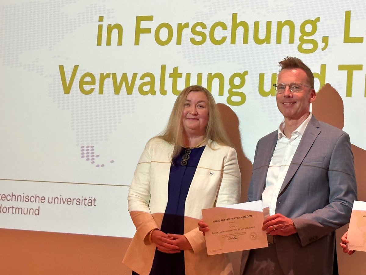 liudvikaleisyte's tweet photo. I am thankful to receive with @uwewilkesmann the #Internationalization #Award in #Research at Gambrinus Forum @TU_Dortmund for the #BMBF funded #HERSS #international #doctoral summer school in #higher #education. Grateful to our Rectorate for this award! @HdHf_TUDortmund #prize https://t.co/AtRFrRZrIx