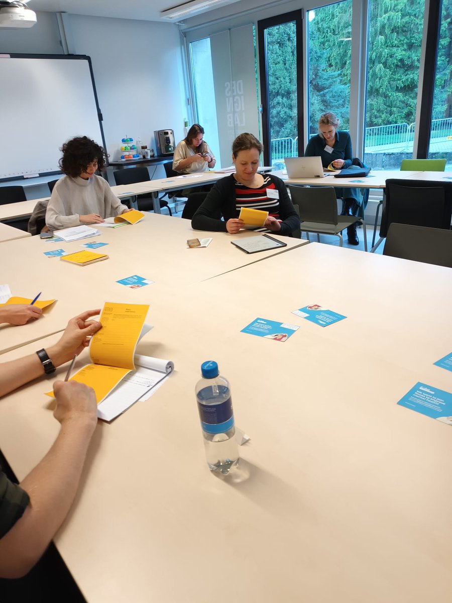 OpenSystemsUB's tweet image. 🚅On our way back to Barcelona after #CitSci4Health23 conference in #Techmed and @DesignLabUT @UTwente

💫 Wonderful spaces &amp;amp; inspiring interactions while showcasing our chatbot, re-using the research diary in our workshop &amp;amp; explaining our posters!

📚zenodo.org/communities/cs…