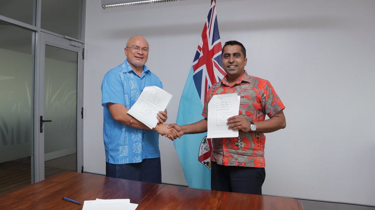 PacificInsuran2's tweet photo. #Fiji has now firmly established the nation’s participation in PCRIC’s #tropical #cyclone &amp; #excess #rainfall #parametric #insurance #program with the signing of policy documents yesterday in #Suva.

Read more: https://t.co/E4nZiA2wEU https://t.co/v0dKHLZjXQ