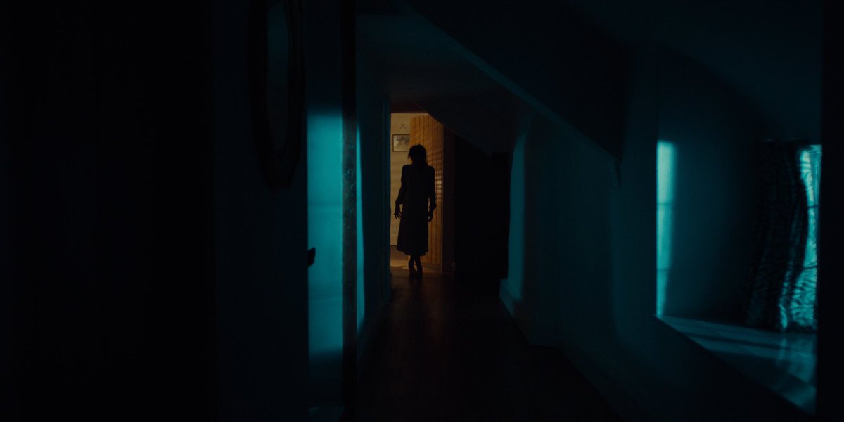 TheCreepingFilm's tweet photo. Four screenshots to get you in the mood for our creepy story.
1) Anna investigates creepy noises in the house.
2) Should they go in or get the hell out of there?
3) Lucy smiles on one of her late night wanders.
4) Young Anna goes looking for her father.
#TheCreeping https://t.co/etjfZy14mZ