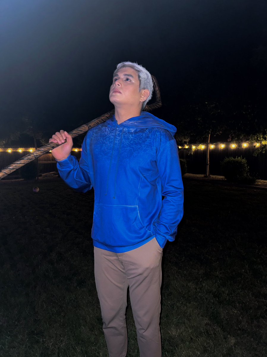 iamrommelgalido's tweet photo. Feeling Frosty 🥶 ❄️❄️🎃👻 Happy Halloween  #jackfrost #halloweencostume #winter #2023 https://t.co/ygibTRrwQu