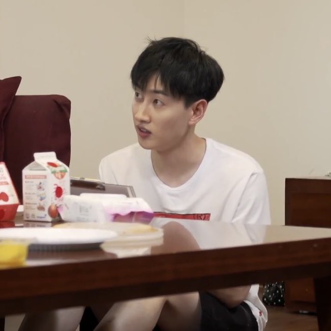 eunhyukietinee's tweet photo. writes in tiny 🥺 https://t.co/ofM5sOCEYF