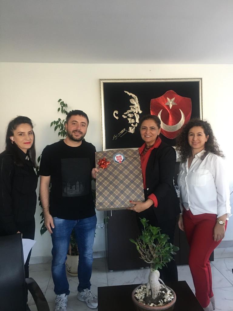 Nafiyekoculu's tweet photo. Cumhuriyetimizin 100. Yılında  29 Ekim doğumlu olan bebeklerimize ilk doğum hediyeleriniz vererek nice 100 yıllara ermeleri temennisinde bulunduk . #hayatınızınheranında https://t.co/ZkFRtT92wE