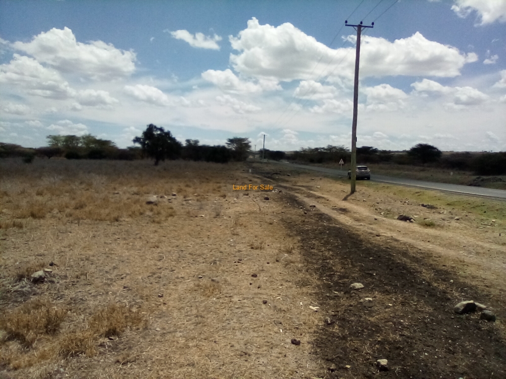 SimkarGroup's tweet image. 10-Acres of Land For Sale in Olooloitish - Kiserian - Isinya Rd

Please see more details on our website using the link below: bit.ly/47VwFxQ

Call us at 0728 990415 and or +254 773 587 407

#propertiesinkiserian 
#Propertiesforsale