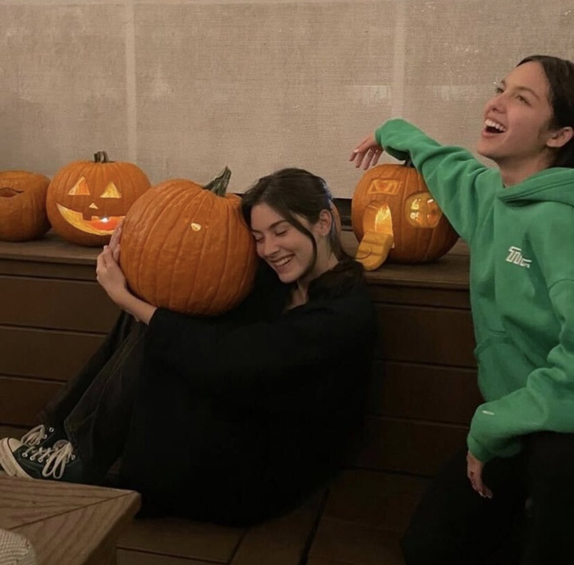 goodridddnce's tweet photo. halloween 🎃 https://t.co/EWZ5of9Yvh