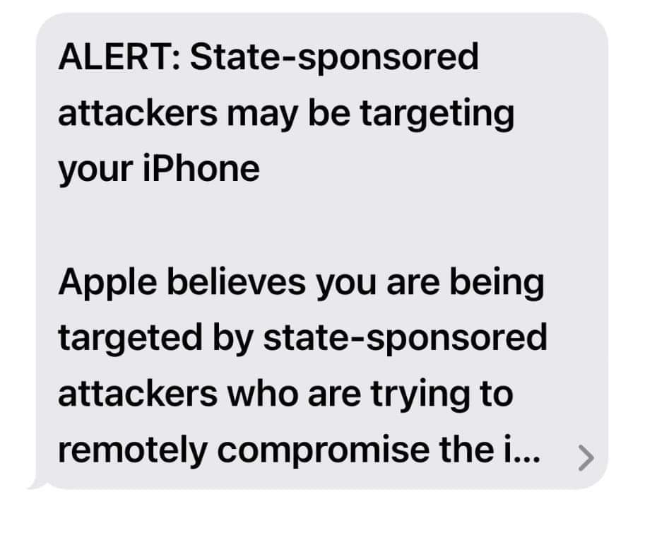 SandeepTanwarIN's tweet photo. #Apple से @INCIndia के कई नेताओं को अलर्ट आ रहा है कि उनका फोन सरकार प्रायोजित साइबर अटैक कर हैक करने का प्रयास किया जा रहा है। सवाल विपक्ष के नेताओं की जासूसी का नहीं, हर भारतीय को संविधान से मिले निजता के मौलिक अधिकार के हनन का है।
निजता पर हमला, लोकतन्त्र की आत्मा पर हमला है। https://t.co/ac9JKYgzPb