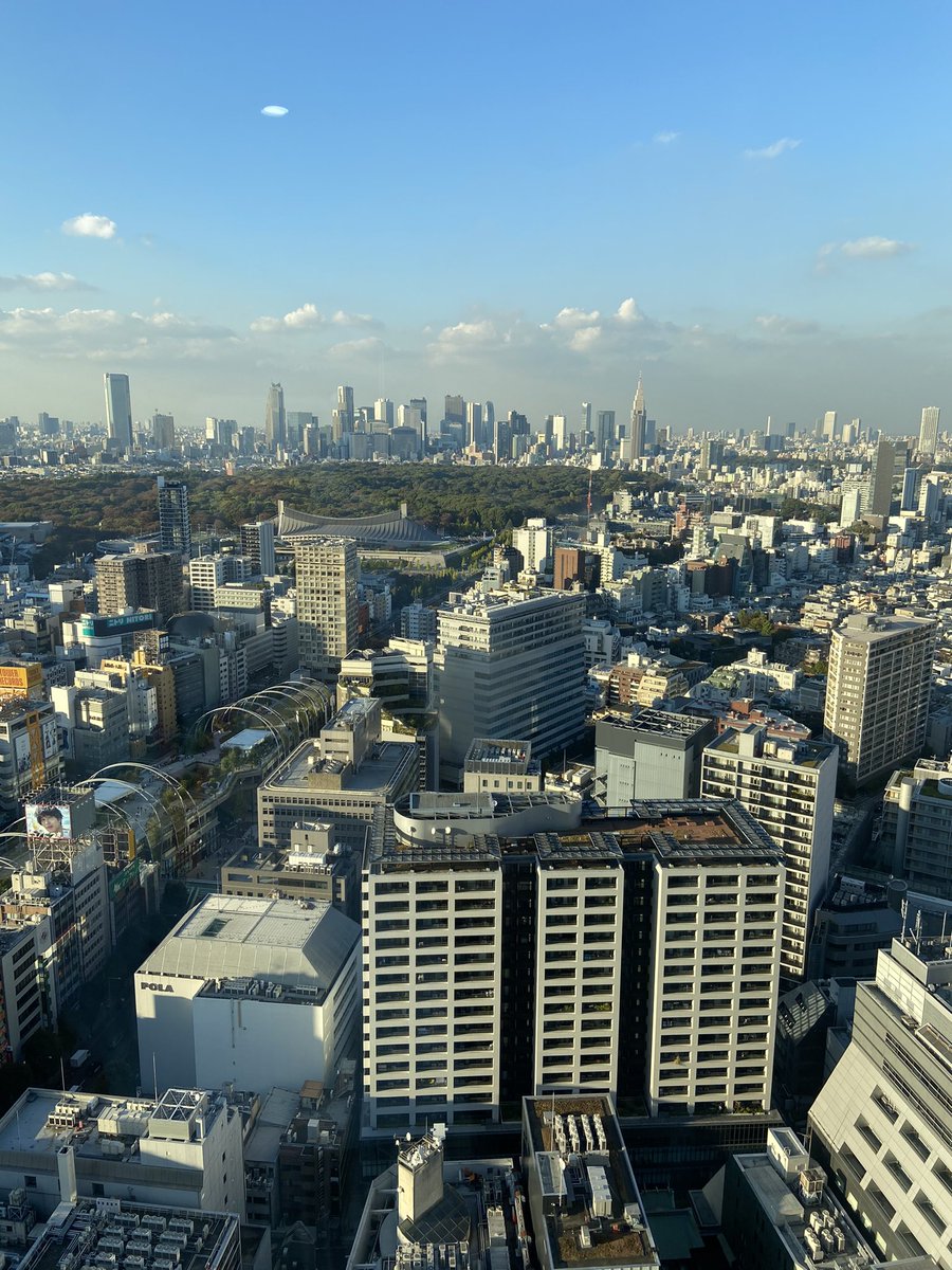 mihoriri1024's tweet photo. オフィスから見える景色えぐい https://t.co/F4jaXrgjQU